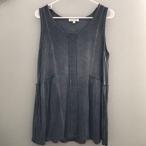 Grace & Lace shirt size medium